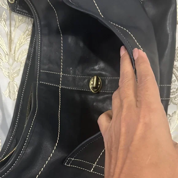 Coach Black Leather Hobo Bag with Gold Hardware - Picture 3 of 6